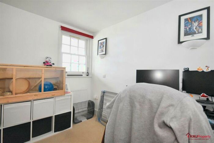 2 Bedroom Flat For Sale In Crescent Road, Tunbridge Wells, TN1