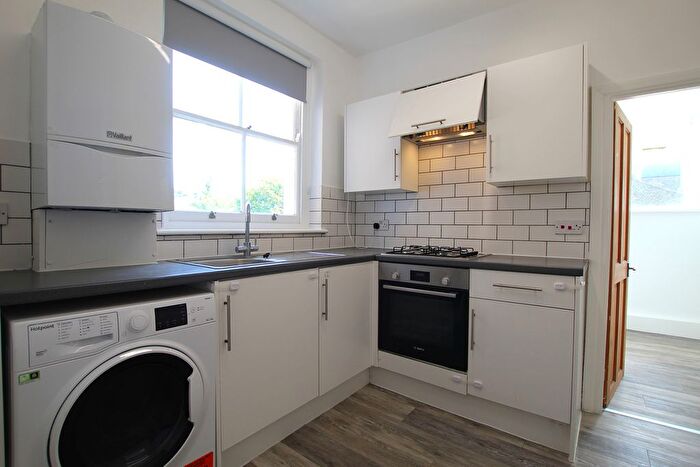 1 Bedroom Flat To Rent In Curwen Road, (), Shepherd’S Bush, W12