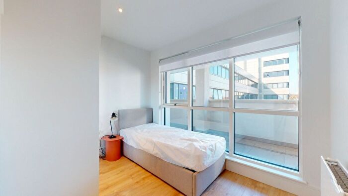 3 Bedroom Flat To Rent In Olympic Way, Wembley, HA9