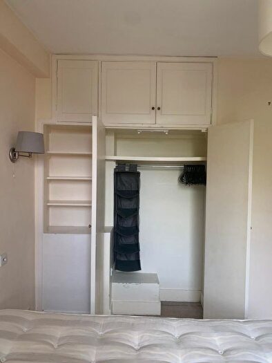 2 Bedroom Flat To Rent In Sunnyside, Wimbledon, SW19