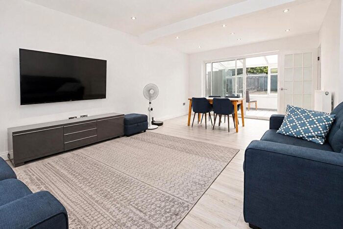 3 Bedroom Semi-Detached House To Rent In Carrington Close, Borehamwood, WD6