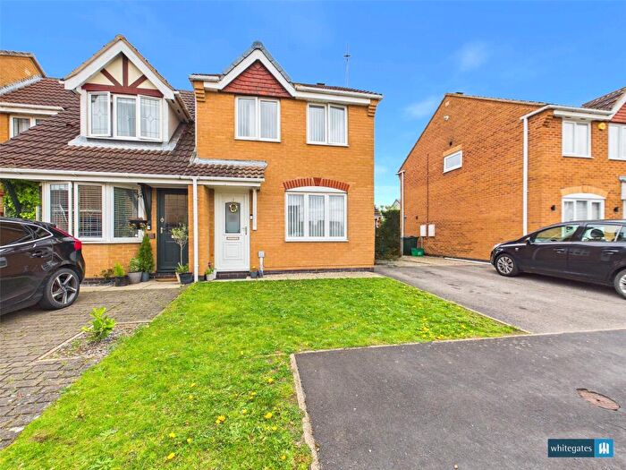 3 Bedroom End Of Terrace House To Rent In Springwood Close, Branton, Doncaster, South Yorkshire, DN3