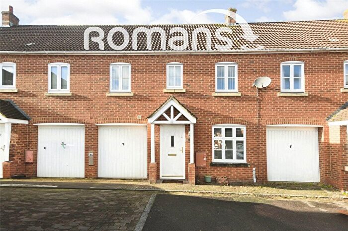 3 Bedroom Terraced House For Sale In Treforest Close, Swindon, SN25