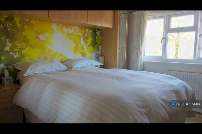 3 Bedroom Terraced House To Rent In Windsor, Windsor, SL4