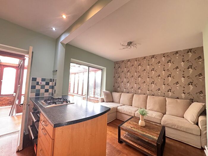 4 Bedroom Detached House To Rent In Allnutt Way, London, SW4