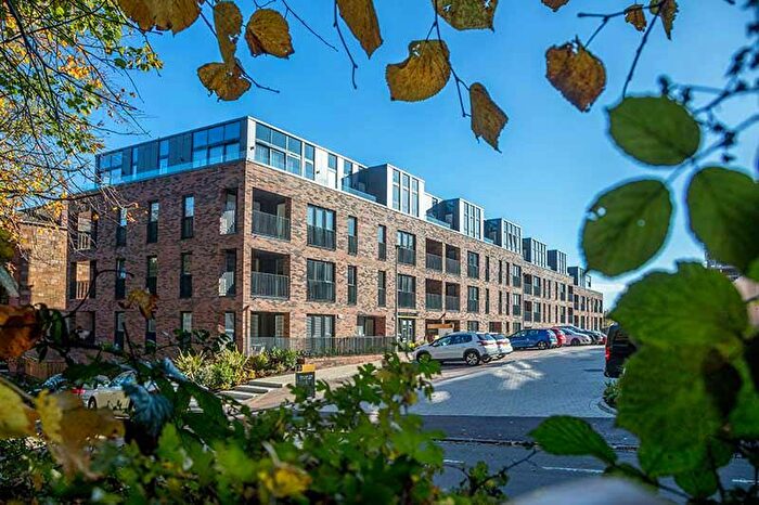 2 Bedroom Flat To Rent In Mansionhouse Court, Glasgow, Glasgow City, G41