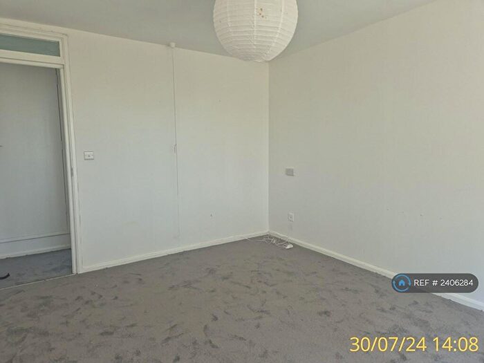 1 Bedroom Flat To Rent In Rayners Lane, Harrow, HA2