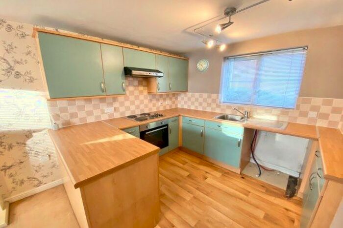 2 Bedroom Flat To Rent In Cookson Road, Leicester, LE4