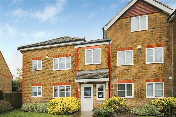 2 Bedroom Flat To Rent In Kempton Court, Kempton Avenue, Sunbury-On-Thames, Surrey, TW16