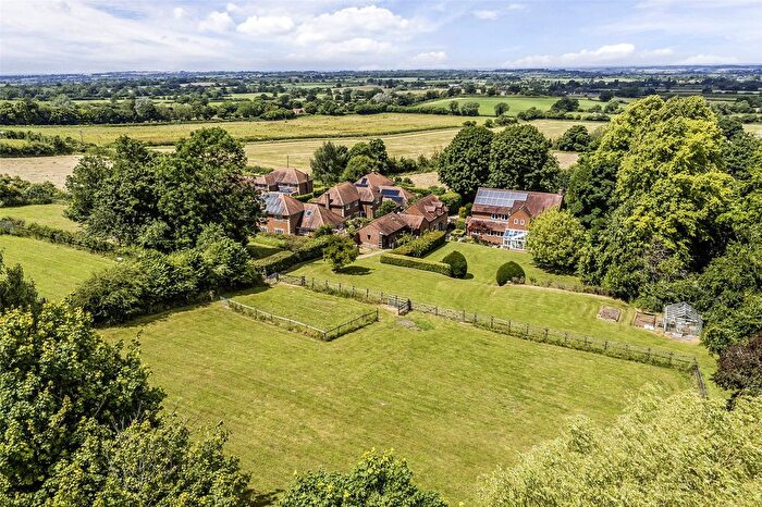 5 Bedroom Equestrian Property For Sale In Pye Lane, Broad Town, Swindon, SN4