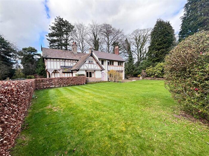 4 Bedroom Detached House To Rent In Chelford Road, Henbury, Macclesfield, SK10