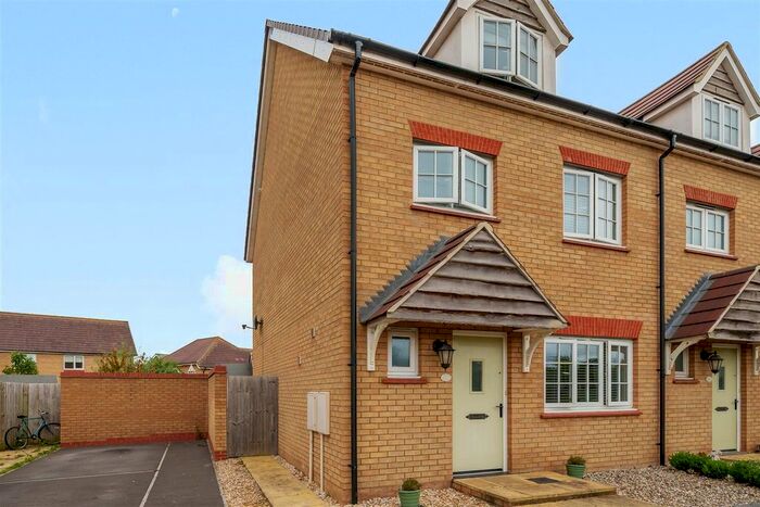 4 Bedroom End Terrace House For Sale In Rossiter Close, Bathpool, TA2