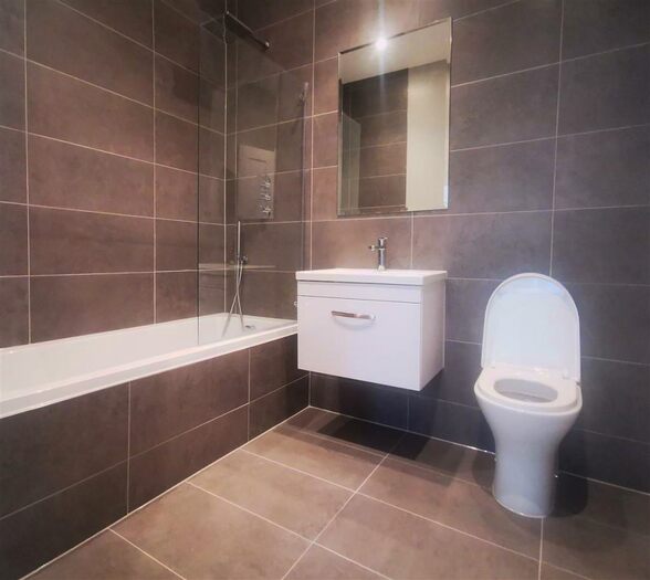 1 Bedroom Flat To Rent In Miles Road, Epsom, KT19