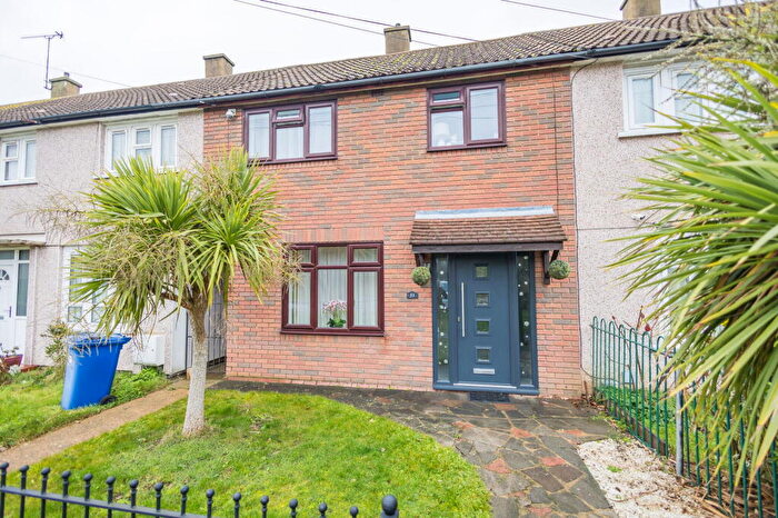 3 Bedroom Terraced House For Sale In Annalee Road, South Ockendon, RM15