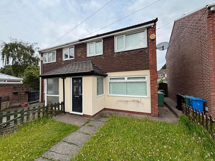 3 Bedroom Semi-Detached House To Rent In Bosworth Close, Whitefield, Manchester, M45
