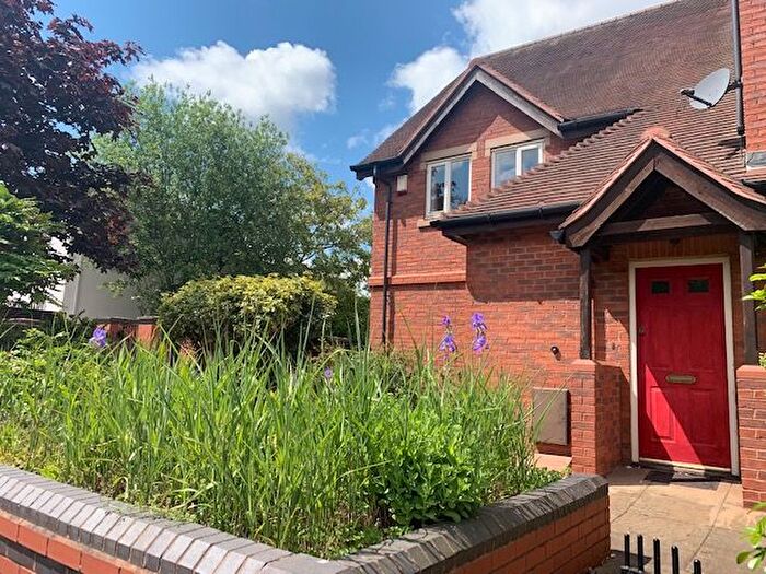 2 Bedroom Terraced House To Rent In Worcester Road, Stourbridge, DY9