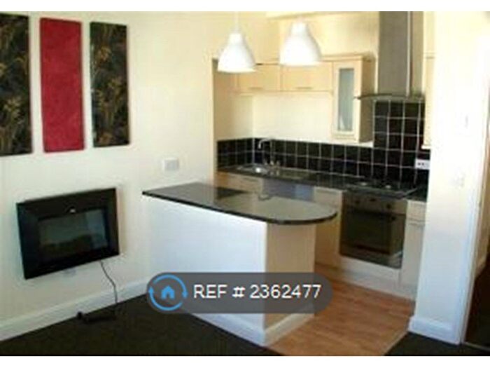 2 Bedroom Flat To Rent In Albemarle Crescent, Scarborough, YO11