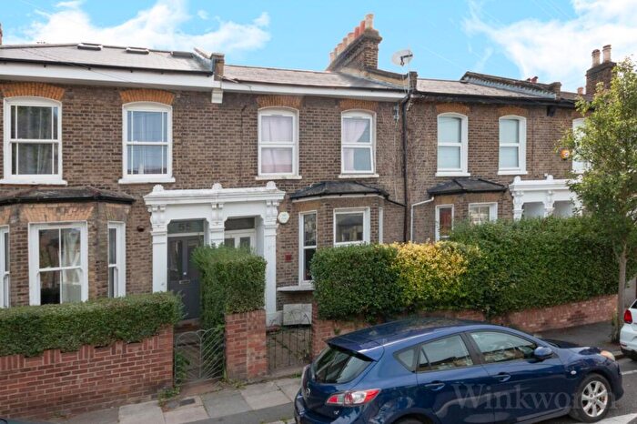 2 Bedroom Apartment For Sale In St. Donatts Road, London, SE14