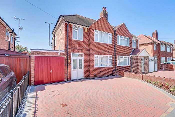 3 Bedroom Semi-Detached House For Sale In Dinglewell, Hucclecote, Gloucester, GL3