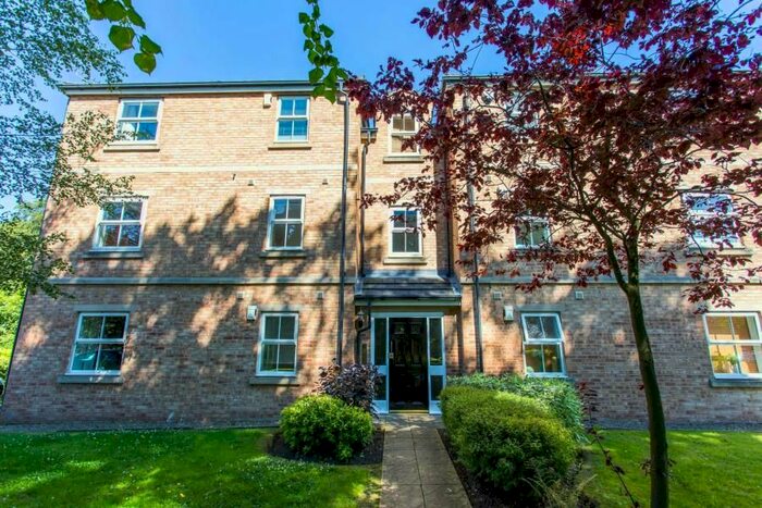 2 Bedroom Flat To Rent In Caraway Drive, Meanwood, Leeds, LS6