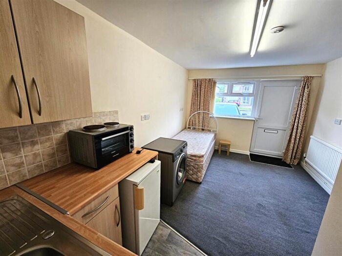 Studio To Rent In Studio Flat, West Elloe Avenue, Spalding, PE11