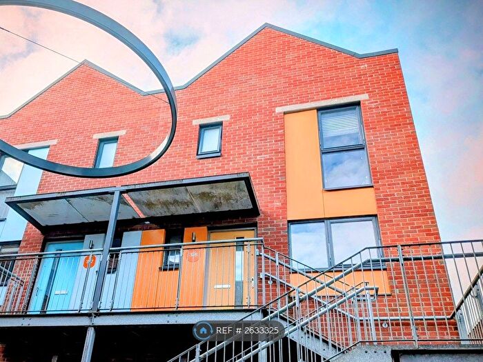 3 Bedroom Semi Detached House To Rent In Paintworks, Arnos Vale, Bristol, BS4