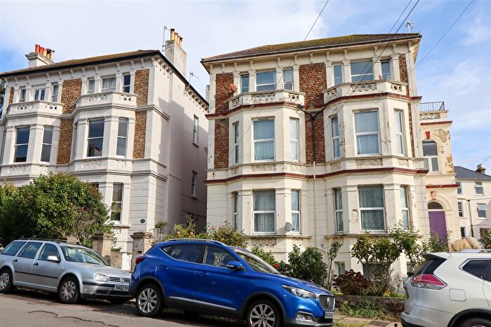 2 Bedroom Flat For Sale In Carisbrooke Road, St Leonards-On-Sea, TN38
