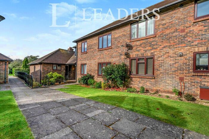 2 Bedroom Apartment To Rent In Plainwood Close, PO19