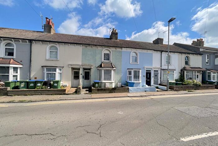 1 Bedroom Apartment To Rent In Flat Lewes Road, BN9