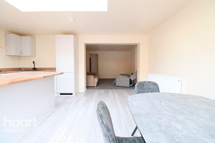 3 Bedroom Terraced House For Sale In Redwing Close, Ipswich, IP2