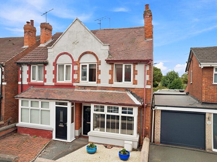 3 Bedroom Semi-Detached House For Sale In Kilton Road, Worksop, S80