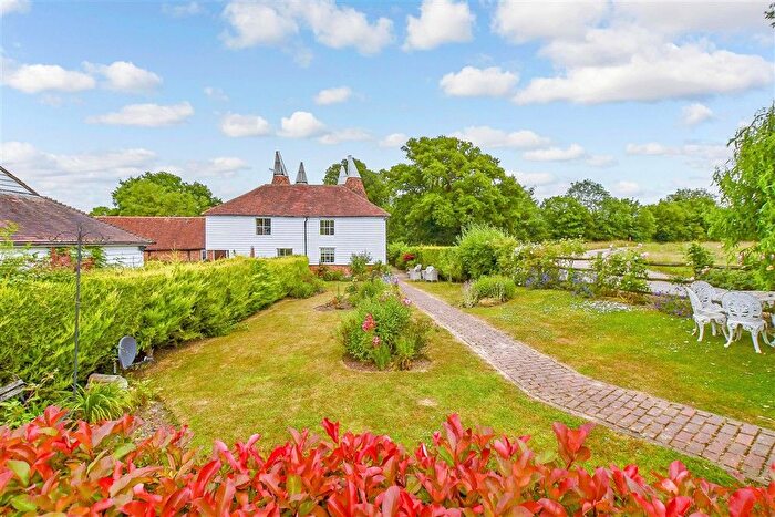 4 Bedroom Link Detached House For Sale In Station Road, Northiam, Rye, East Sussex, TN31