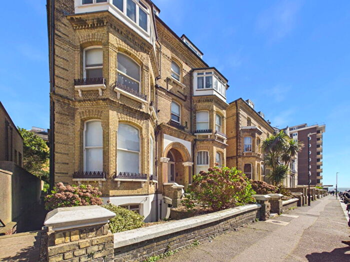 1 Bedroom Flat For Sale In Amberley Court Second Avenue, Hove, BN3