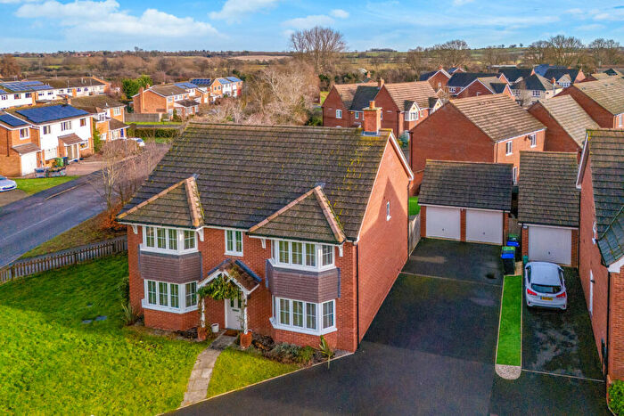 5 Bedroom Detached House For Sale In Magnolia Drive, Whitnash Leamington Spa, Warwickshire, CV31