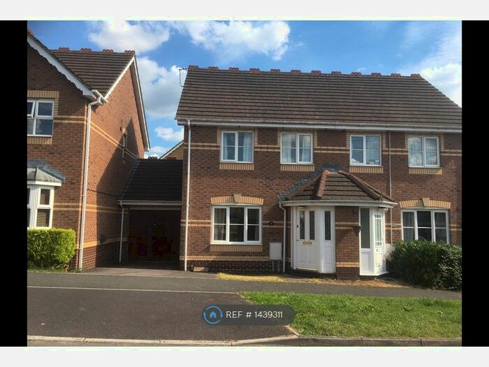 3 Bedroom Semi-Detached House To Rent In Celandine Way, Chippenham, SN14