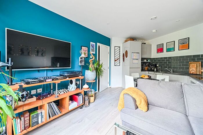 2 Bedroom Flat For Sale In Corsican Square, Bow, London, E3
