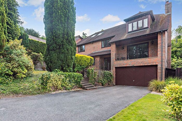 5 Bedroom Detached House For Sale In Hill Gardens, Streatley, Berkshire, RG8