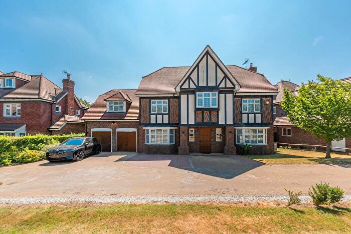 5 Bedroom Semi-Detached House For Sale In Cleopatra Close, Stanmore, HA7