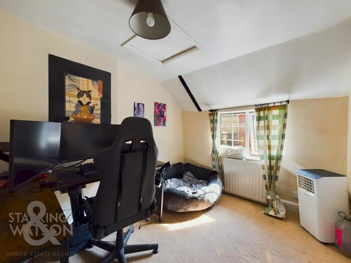2 Bedroom Cottage For Sale In High Street, Attleborough, NR17