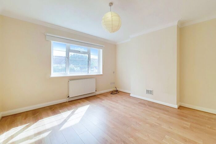 2 Bedroom Flat To Rent In Ealing Road, HA0