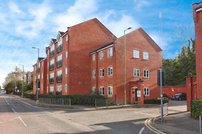 1 Bedroom Flat To Rent In London Road, Apsley, HP3