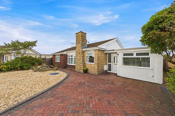 3 Bedroom Detached Bungalow To Rent In Killay, Swansea, SA2