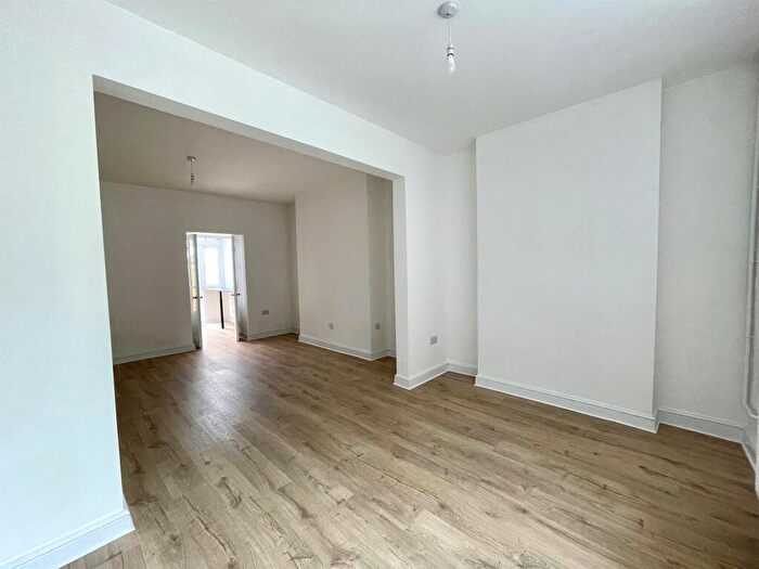 3 Bedroom End Of Terrace House For Sale In Nantgarw Road, Caerphilly, CF83