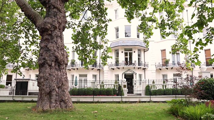 3 Bedroom Flat To Rent In Stanhope Gardens, London, SW7