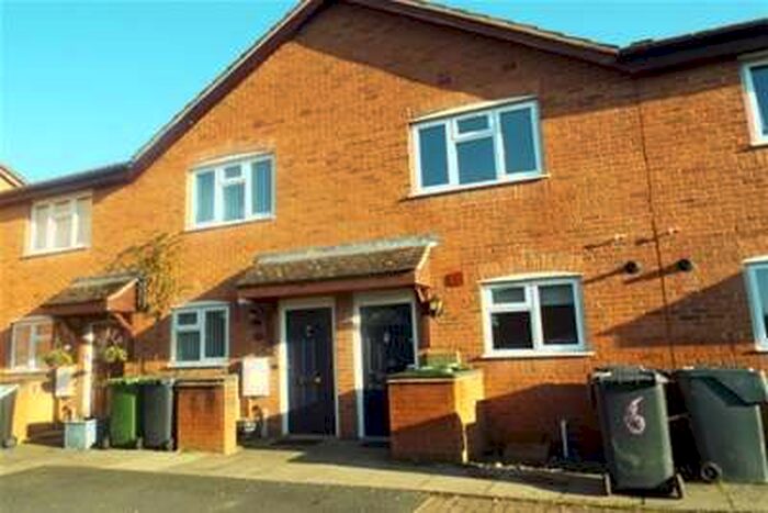 2 Bedroom House To Rent In Acorn Road, Bromsgrove, B61