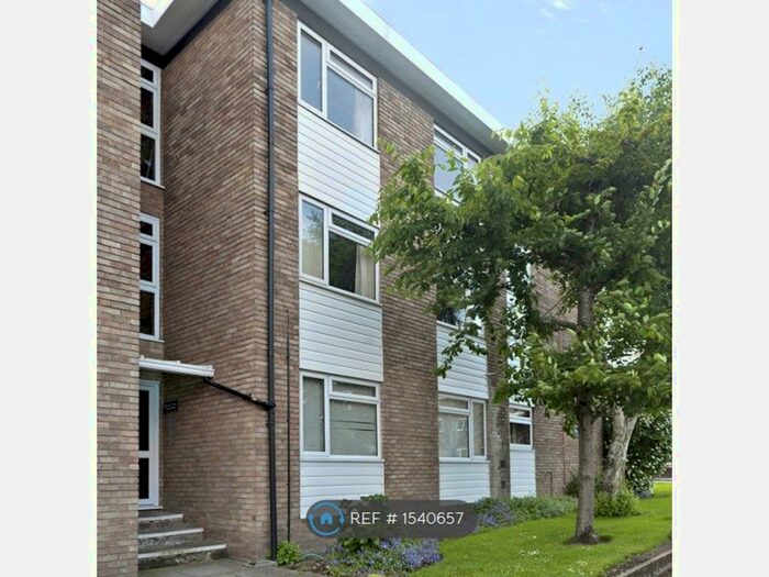 2 Bedroom Flat To Rent In Bierton Court, London, SW19