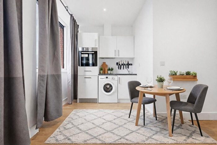 Studio To Rent In , Shenley Road, Borehamwood, WD6