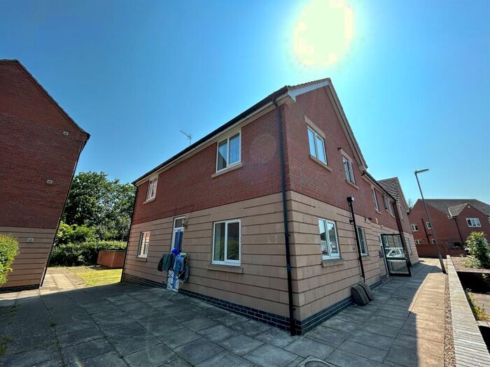 2 Bedroom Flat To Rent In The Hedgerows, Sleaford, NG34