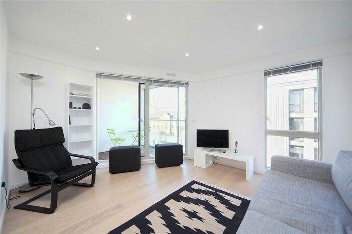 1 Bedroom Flat To Rent In Ipsus Building, Balham Hill, London, SW12