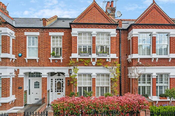 4 Bedroom Terraced House For Sale In Wavendon Avenue, London, W4